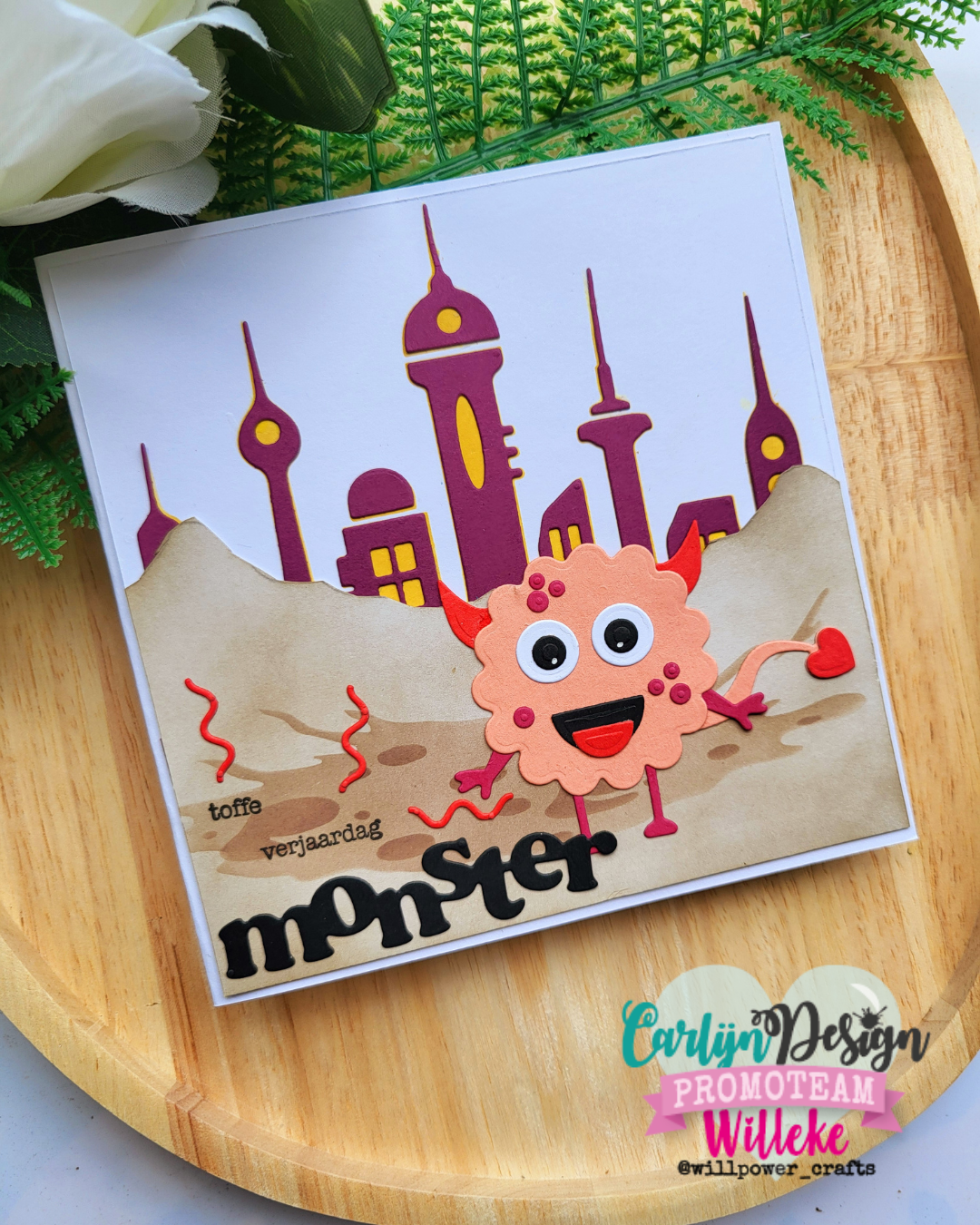 CarlijnDesign – Snijmallen Peculiar City CDSN 0330 CarlijnDesign Snijmallen Peculiar City voorbeeld Willeke 1